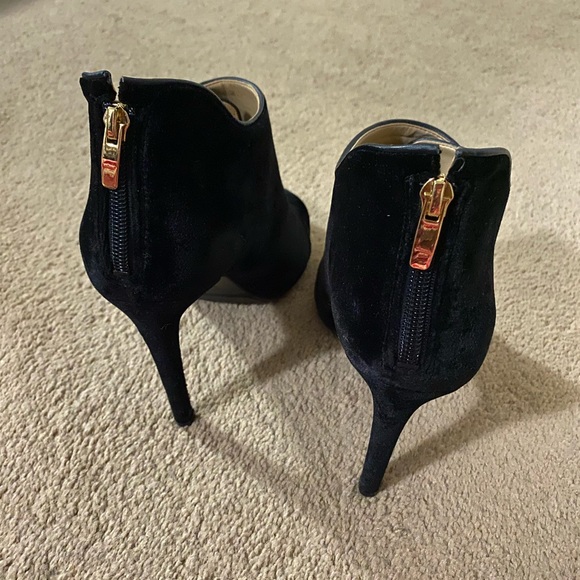GUESS suede heel shoes - Picture 4 of 5